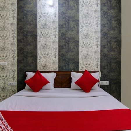 Hotel Yash House Neu-Delhi Exterior foto