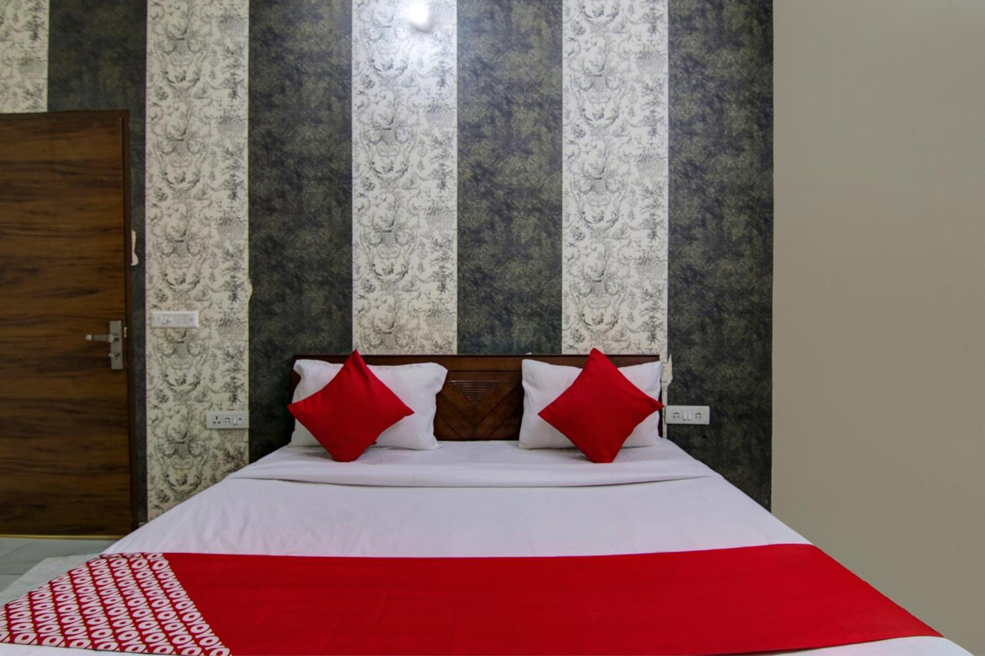 Hotel Yash House Neu-Delhi Exterior foto